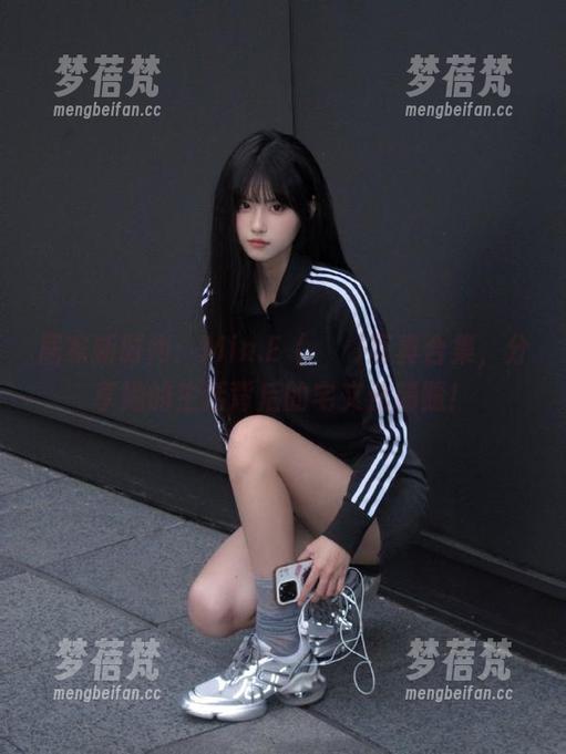 居家新时尚：Min.E (민이)写真合集，分享她的生活背后的宅文化精髓！